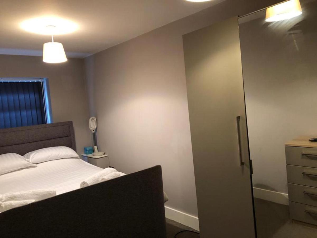 Charming 2-Bed Apartment In Christchurch Христчёрч Экстерьер фото