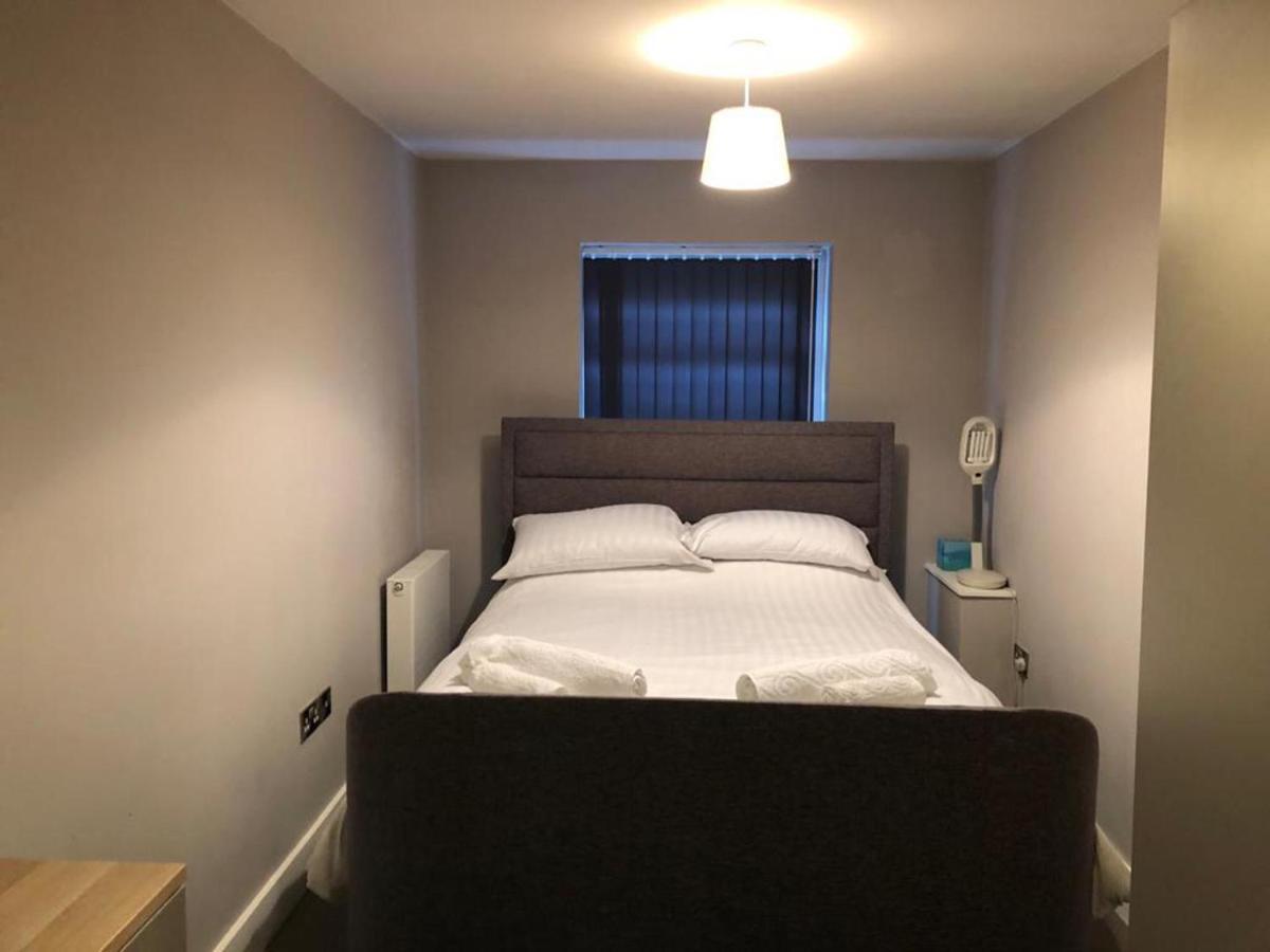 Charming 2-Bed Apartment In Christchurch Христчёрч Экстерьер фото